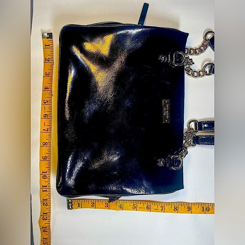 Kate Spade Black Patent Leather Tote with Gold Chain for any occasion - Picture 2 of 16